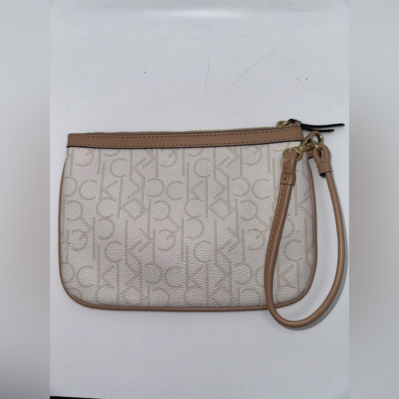 Calvin Klein Signature Coated Canvas Wristlet with tag - Picture 4 of 6